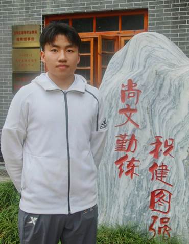 Bevictor伟德马恩毅生活照片